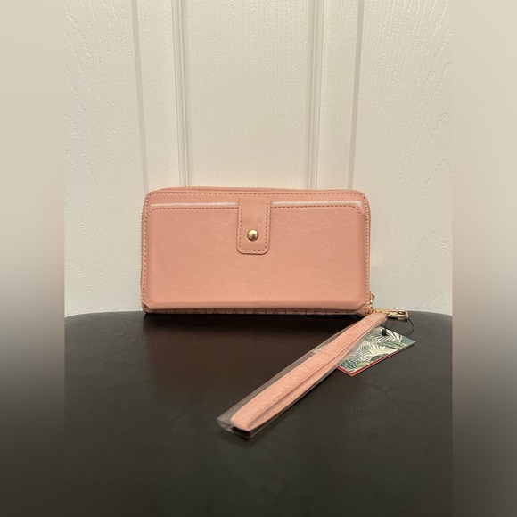 ⭐️ NWT Badgley Mischka Herringbone Wallet with Phone Pocket and Wristlet ⭐️ - Picture 2 of 6